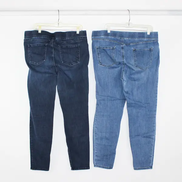 Lot of 2 Amazon Essentials Women's 18L Dark & Light Wash Pull On Jeggings