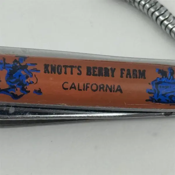 Knott's Berry California Keychain Nail Clipper Travel Souvenir GS