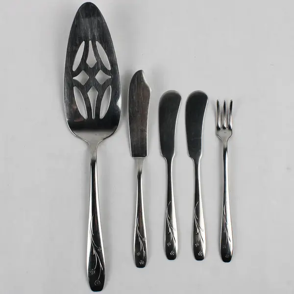 Lot Of 5 Wallace Silver Starglow (Stainless) Flatware 3 Butter Knives, Fork, Pie
