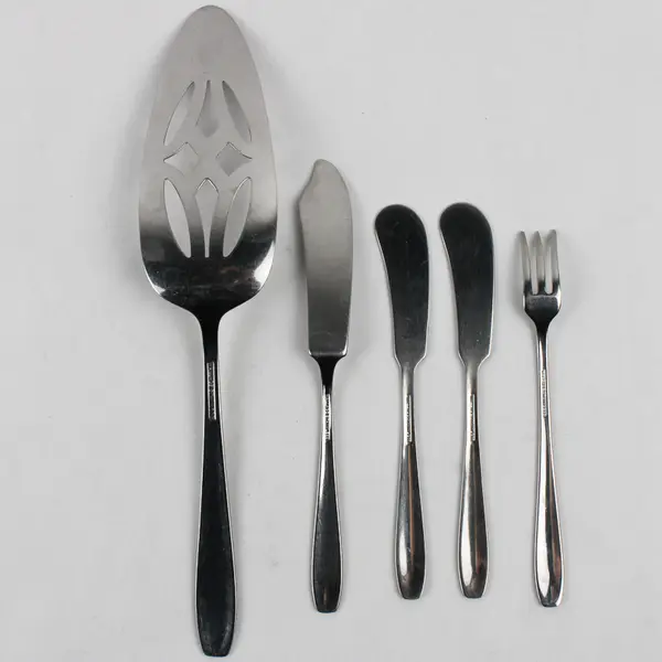 Lot Of 5 Wallace Silver Starglow (Stainless) Flatware 3 Butter Knives, Fork, Pie