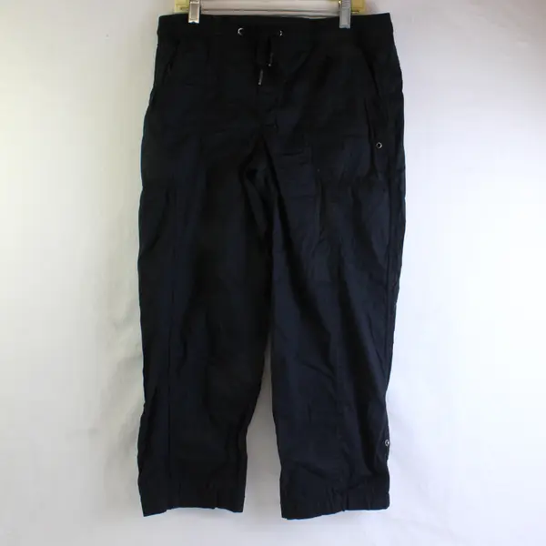 Caffe Marrakesh Black Roll Tab Capris Women's Size 6