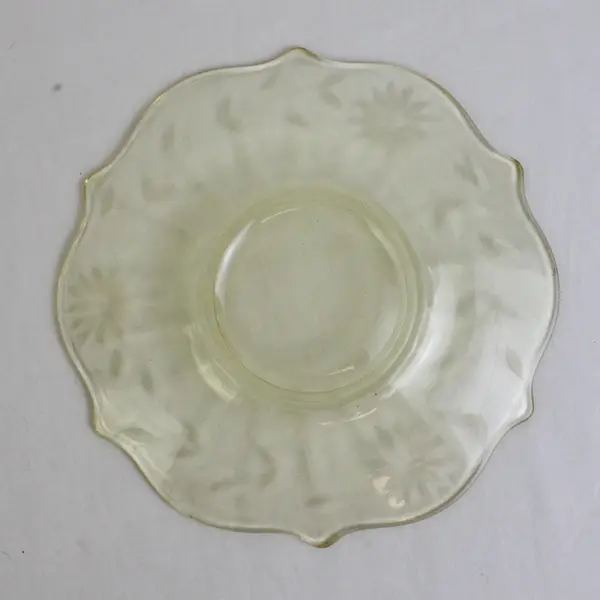 Lancaster Jubilee Patterned Clear Yellow Depression Glass Salad Plate 7.25"