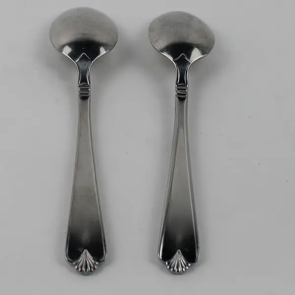 Lot of 2 Wallace Silver French Shell Pattern 18/8 SS Soup Spoons 6.75" Good 