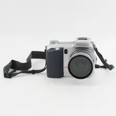 Minolta DiMage 7 Digital Camera 5.2 MP With Manual Lenses Battery Case