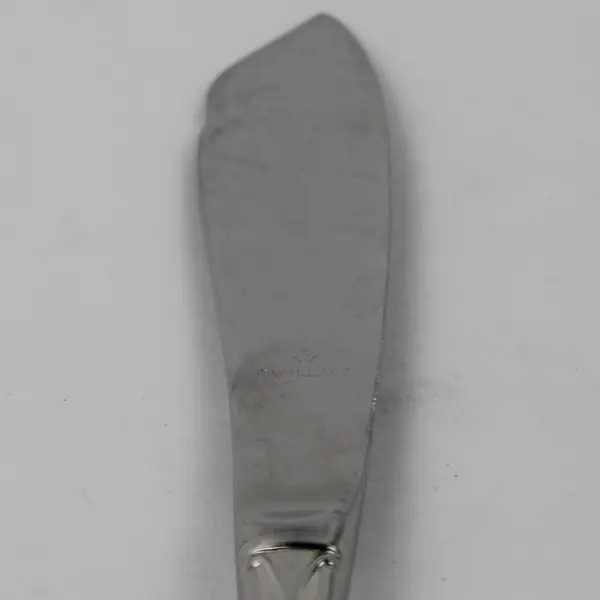 Wallace Silver French Regent Pattern 18/8 SS Butter Knife 7" Rare Good