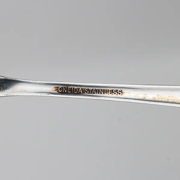 Lot Of 6 Oneida Silver Sand Dune (Stainless) Flatware 5 Knives 1 Iced Tea Spoon