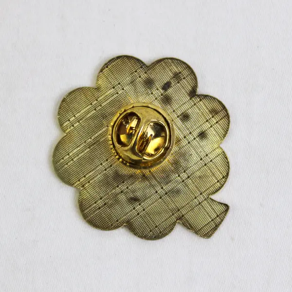 Fitzgeralds Casino Hotel Reno United States Flag Shamrock Lapel Pin