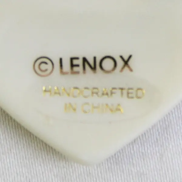 Vintage Lenox Porcelain Dove Heart Pin Brooch 1-1/2"