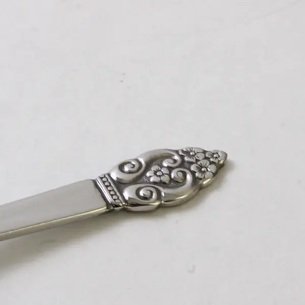 Lot of 4 S.S.S. By Oneida Silver Erika Pattern Teaspoons 6.25" Long Good