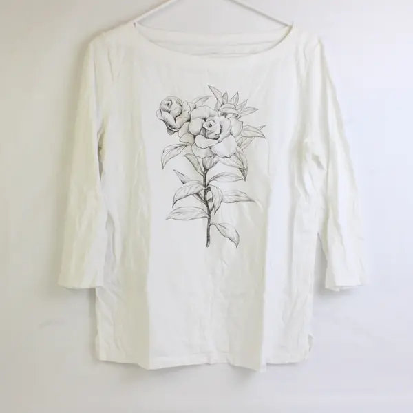 Ann Taylor Loft Women's M White w/Black Rose Graphic 1/2 Sleeve Shirt