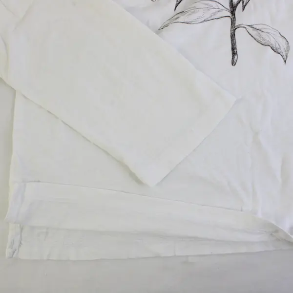 Ann Taylor Loft Women's M White w/Black Rose Graphic 1/2 Sleeve Shirt