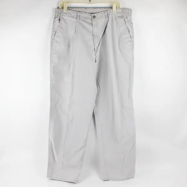 Dockers Men's 36x30 Light Gray Khakis Straight Fit Pleated Front Pants