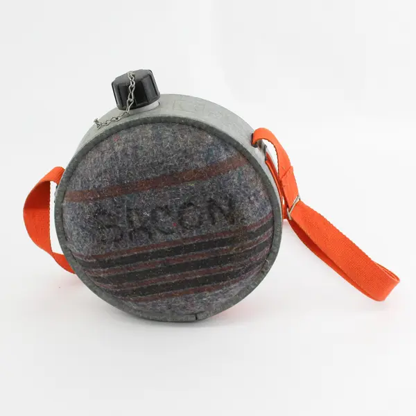 Vintage Mirro 4 Quart Wool & Galvanized Metal Canteen 