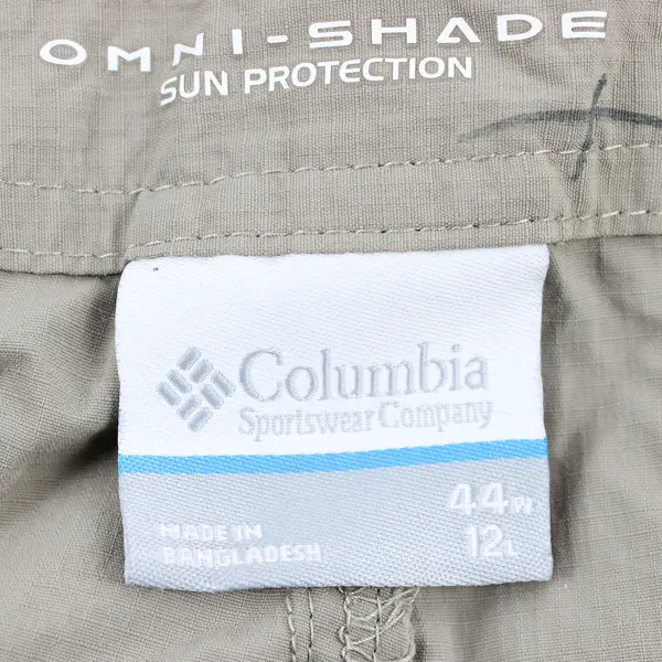 Columbia Omni-Shade Sun Protection Beige Cargo Shorts Men's Size 44W 12L