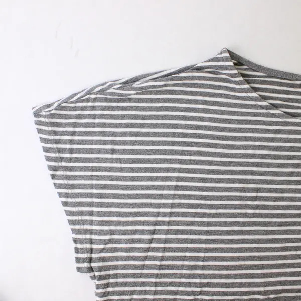 Tahari Gray and White Striped T-Shirt Women's Size Large