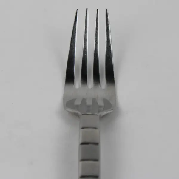 5 Cambridge Silver Unknown Pattern 18/10 Satin Frosted Geometric Square Handles