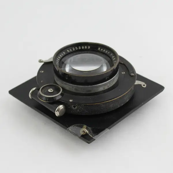 Schneider-Kreuznach Xenar f:4.5 F21 cm Lens and Shutter No253889