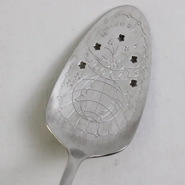 Oneida Capello Pattern Millennium 2000 Years Pie Server Special ED 9.25" Rare