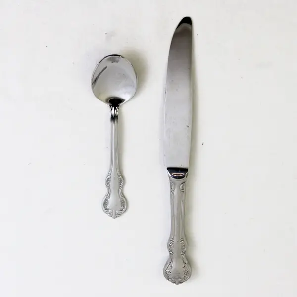 Lot of 2 RSVP Bradberry Pattern  SS Teaspoon & Dinner Knife 