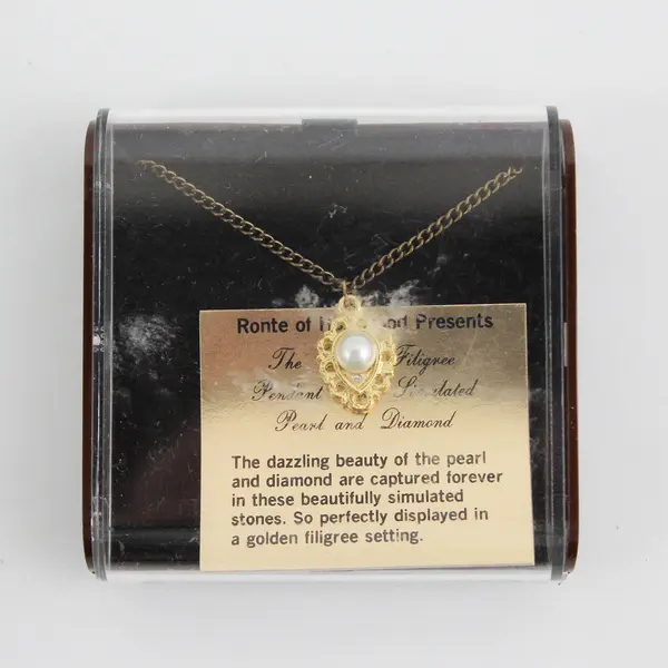 Ronte Of Hollywood Simulated Pearl And Diamond Filigree Pendant Necklace 