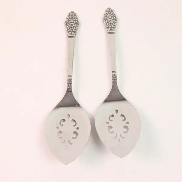 Lot of 2 Oneida Silver Portobello Pattern Stainless Pie Servers 8.5" Rare HTF