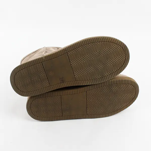 Indigo Road Floral Embroidered Beige Faux Suede Winter Boots Women's 8.5