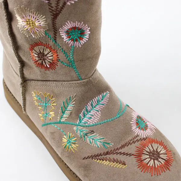 Indigo Road Floral Embroidered Beige Faux Suede Winter Boots Women's 8.5
