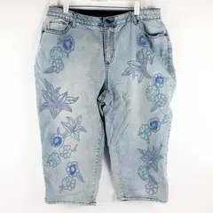 Catherines Petite Floral Embroidered Light-Wash Denim Shorts Women's 18WP