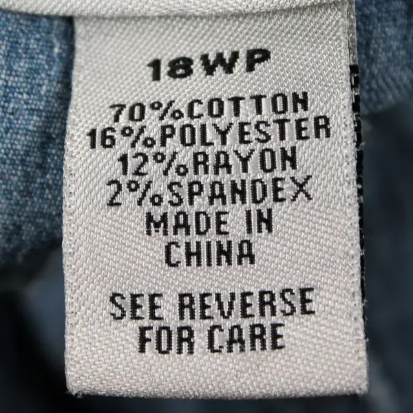 Catherines Petite Floral Embroidered Light-Wash Denim Shorts Women's 18WP