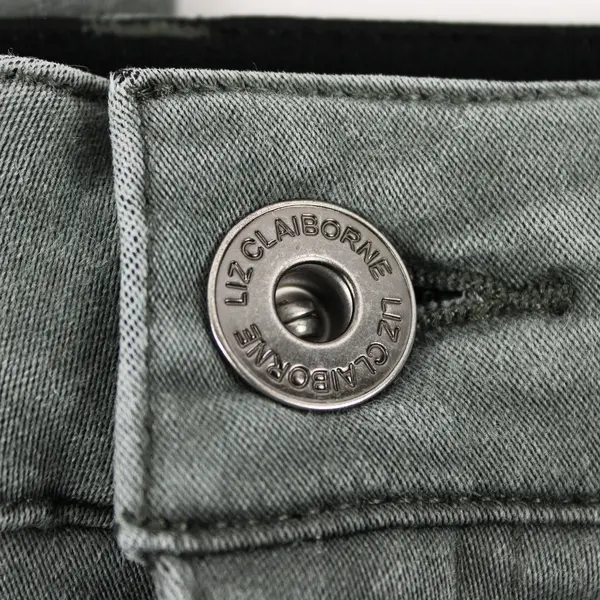 Liz Claiborne Gray Classic Slim Leg Shorts Women's Size 16