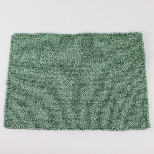 Lot Of 2 Unbranded Solid Green Color Woven Fabric Placemats 19.25" x 13.25"