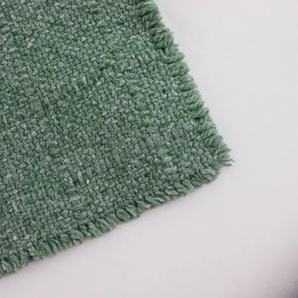 Lot Of 2 Unbranded Solid Green Color Woven Fabric Placemats 19.25" x 13.25"