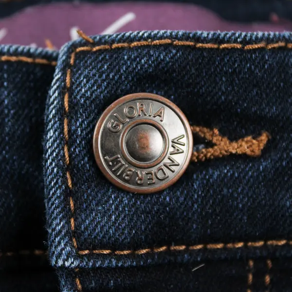 Gloria Vanderbilt Blue Dark Wash Amanda Straight-Leg Jeans Women's Size 16