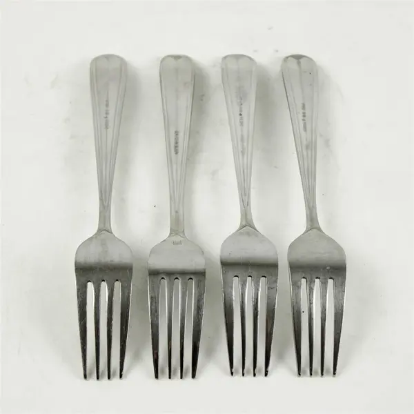 Set of 4 Oneida Dylan Stainless Forks