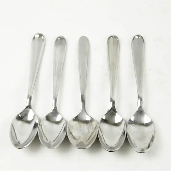 Set of 5 Oneida Dylan Stainless Teaspoons