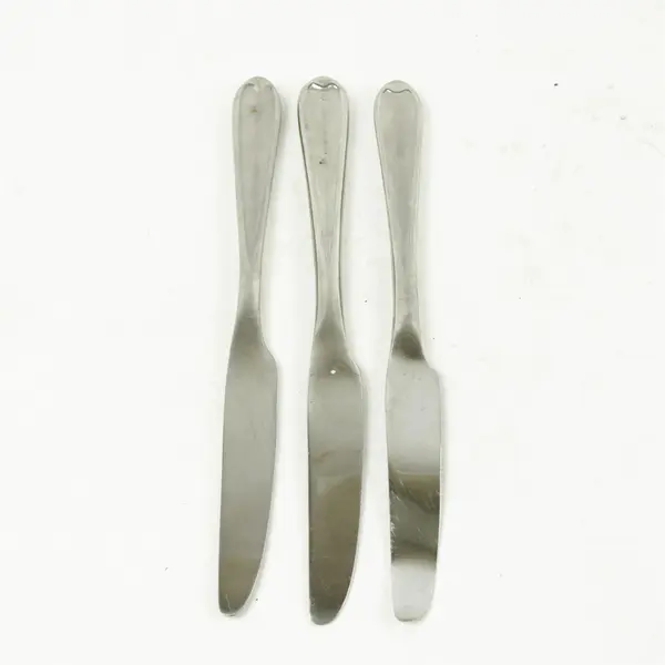 Set of 3 Oneida Dylan Stainless Solid Knives