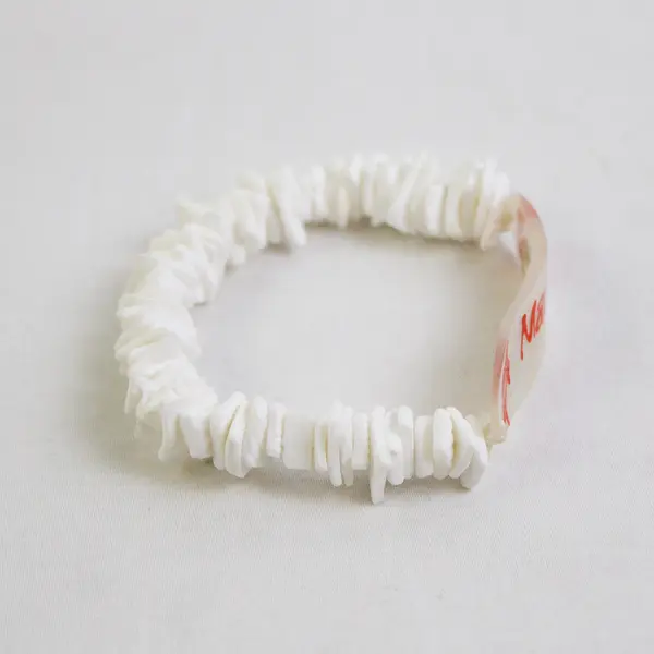 Hawaiian Jewelry White Puka Shell Elastic Sea Turtles Maui Bracelet from Hawaii