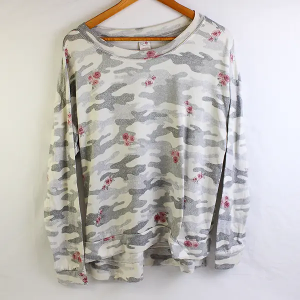 Secret Treasures Gray Camo Pink Rose Print Pajama Top Women's Large 12-14