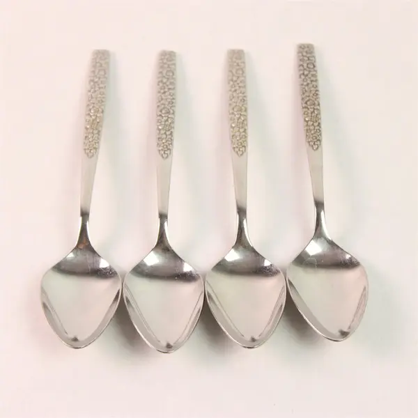 Lot of 4 Oneida Silver Montage Pattern Black Accent SS Teaspoons 6.25" Rare Find