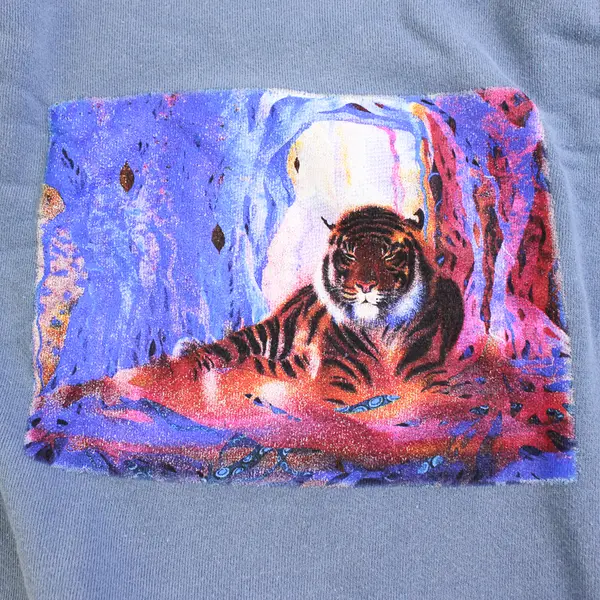 NWOT Vtg Comfort Colors Adult S Blue Tiger Graphic Crew Neck Pullover Sweater