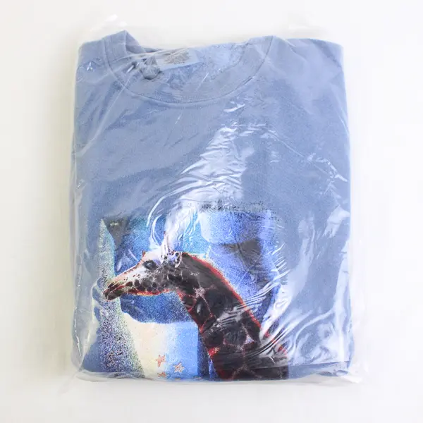 NWOT Vtg Oneita Adult M Blue Giraffe Graphic Crew Neck Pullover Sweater