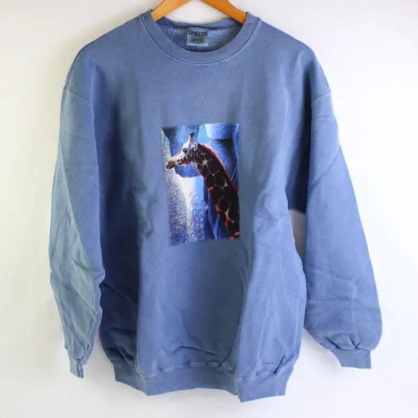 NWOT Vtg Oneita Adult M Blue Giraffe Graphic Crew Neck Pullover Sweater