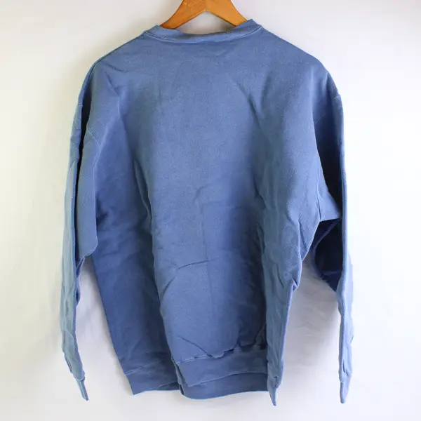 NWOT Vtg Oneita Adult M Blue Giraffe Graphic Crew Neck Pullover Sweater