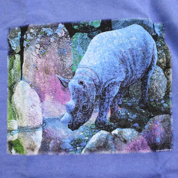 NWOT Vtg Comfort Colors Adult M Lilac Rhino Graphic Short Sleeve T-Shirt