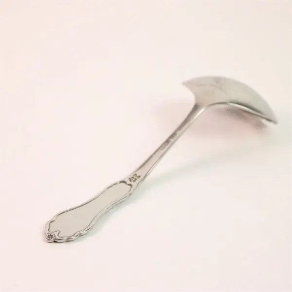 Oneida Silver Morning Lace Pattern SS Solid Gravy Ladle 7.75" Rare HTF Piece