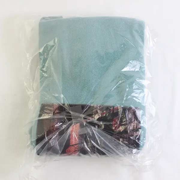 NWOT Vtg Oneita Adult M Green Totem Pole Graphic Crew Neck Pullover Sweater