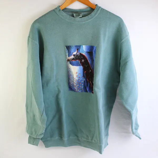 NWOT Vtg Oneita Adult M Green Giraffe Graphic Crew Neck Pullover Sweater