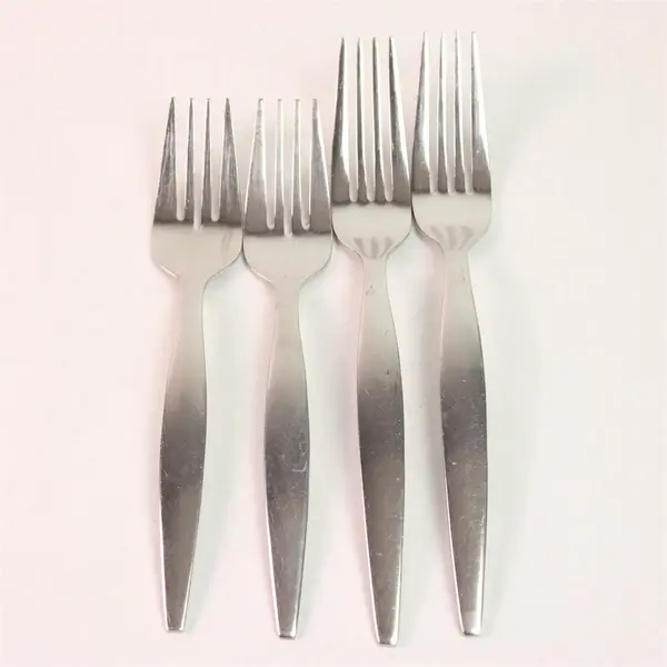 Oneida Silver Marion Pattern 18/10 SS 2 Salad & 2 Dinner Forks Rare HTF Pattern