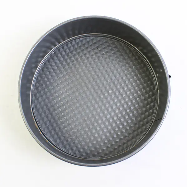 Non-Stick Heavy Duty Wilton Springform Pan 9.2" Round #2105-1075