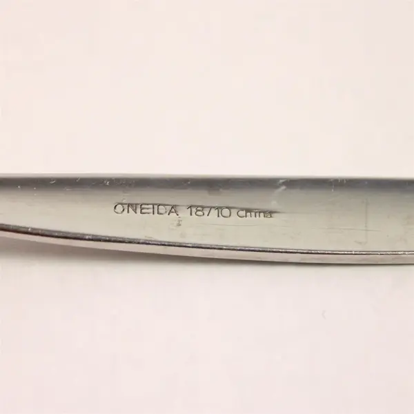 Oneida Silver Marion Pattern 18/10 SS Solid Serving Spoon 8.5" Good Rare